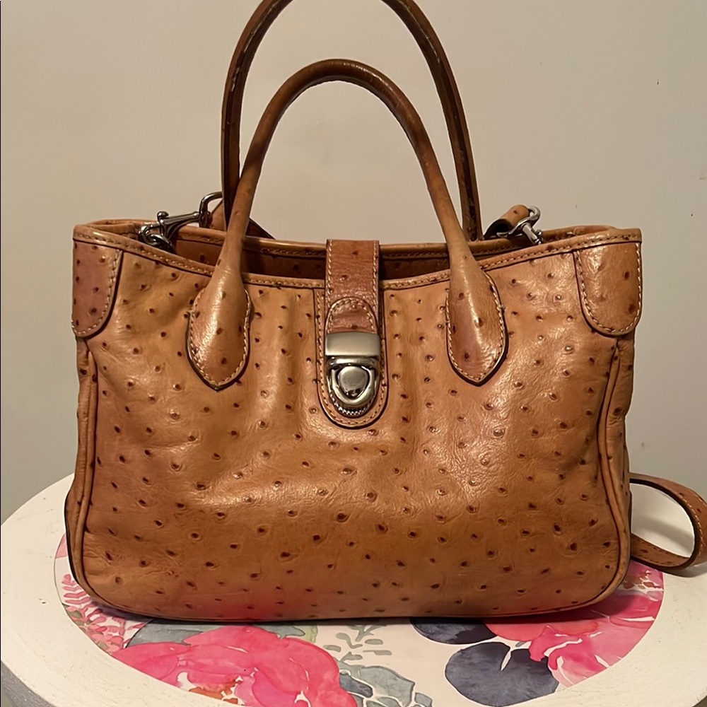 Elegant Tan Leather Handbag